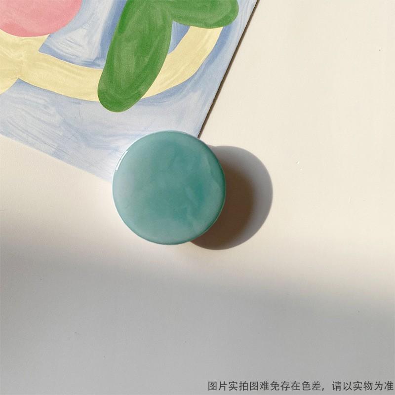 Airbag Bracket Ins Creative Drop Glue Gradient Solid Color Lazy Person Extendable Desktop Phone Buckle Wholesale
Airbag Bracket Ins Creative Drop Glue Gradient Solid Color Lazy Person Extendable Desktop Phone Buckle Wholesale