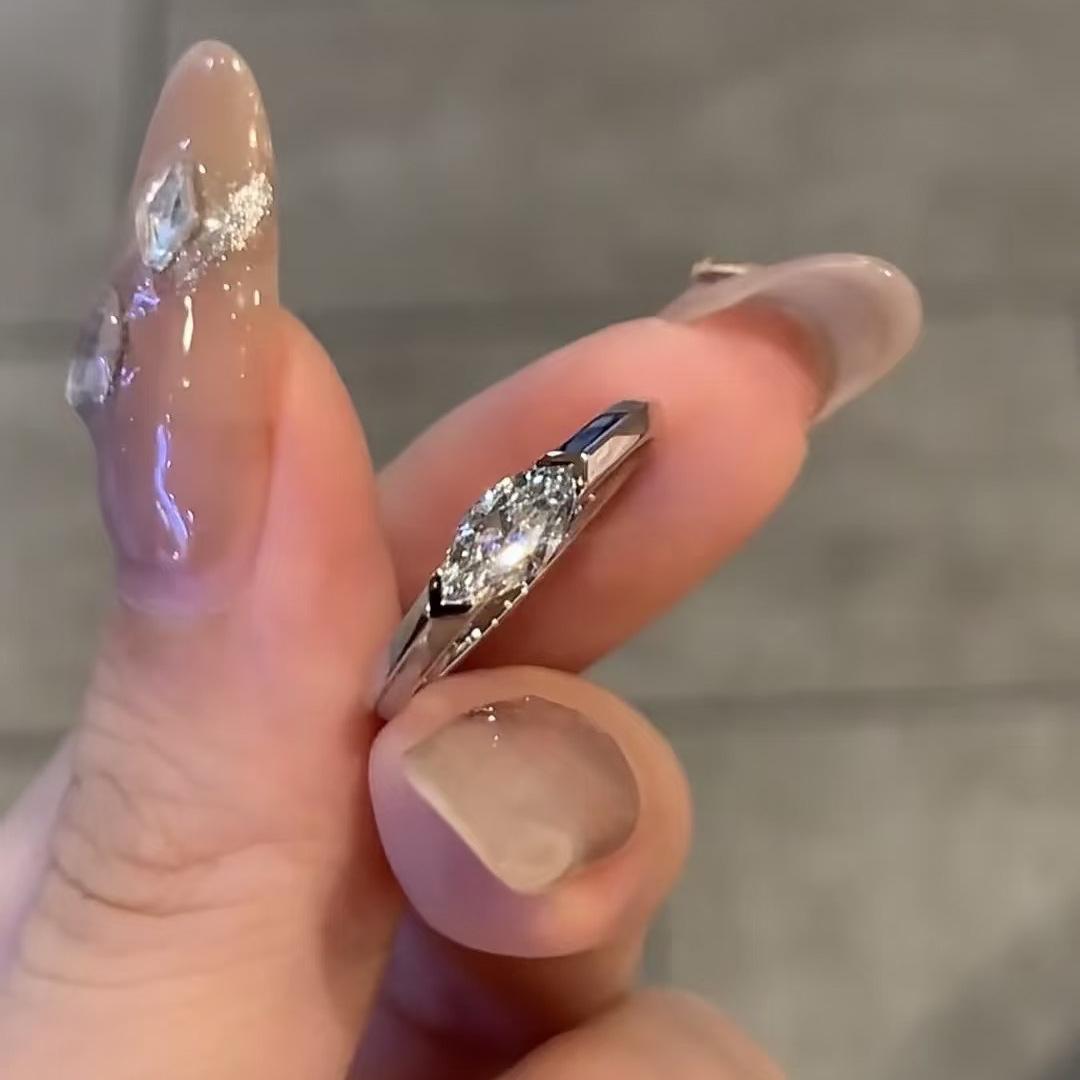 Luxury AAA Cubic Zirconia Simple Design 925 Silver Color Ring Women Charms Party Birthday Daily Wear Accessories Fashion Jewelry
Luxury AAA Cubic Zirconia Simple Design 925 Silver Color Ring Women Charms Party Birthday Daily Wear Accessories Fashion Jewelry