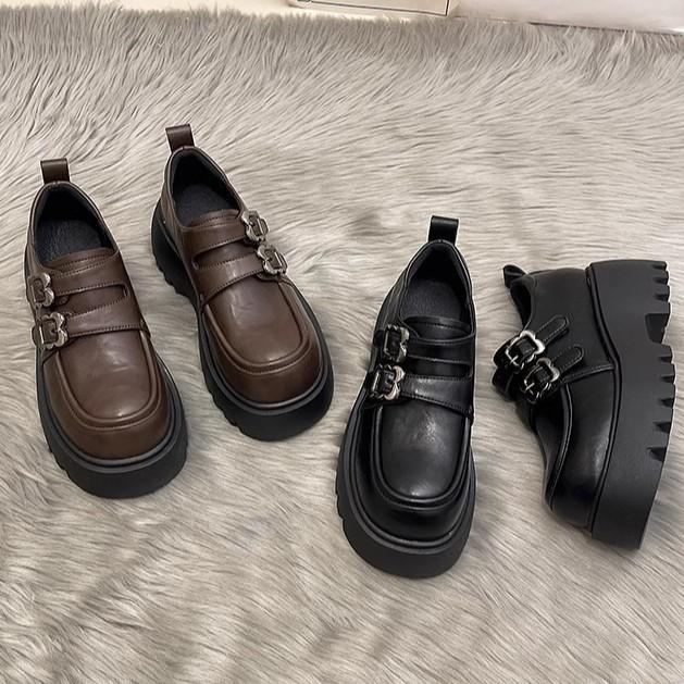 Retro black British style platform small leather shoes women s 2024 new autumn and winter versatile French Mary Jane Love single shoes 35 чорний
Retro black British style platform small leather shoes women s 2024 new autumn and winter versatile French Mary Jane Love single shoes 35 чорний