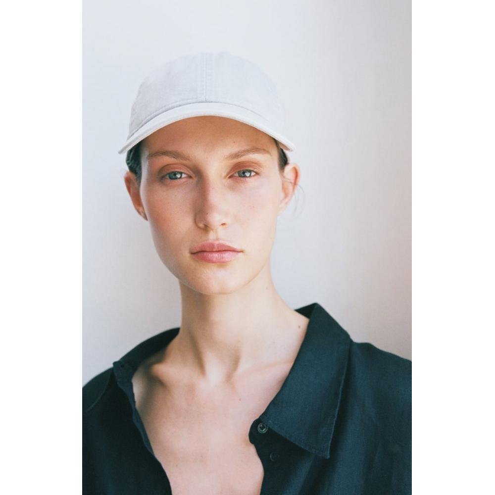 Кепка из мытой саржи HM Светло-серая
Кепка из мытой саржи HM Светло-серая