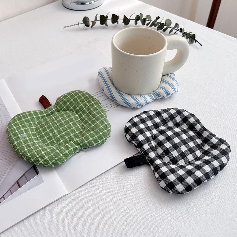 14.5*12cm Fruit Shaped Design Ins Fabric Coaster Wave Point Cotton Creative Coffee Cup Pad Heat Resistant 13 Colors
14.5*12cm Fruit Shaped Design Ins Fabric Coaster Wave Point Cotton Creative Coffee Cup Pad Heat Resistant 13 Colors