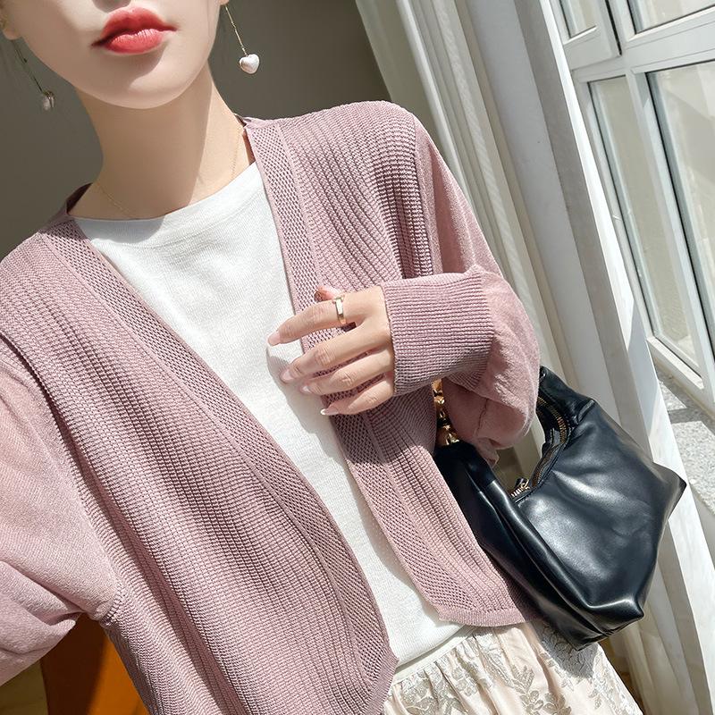 Women s Summer Sun Protection Shawl: Short, Loose Ice Silk Knit Cardigan for Beach or Air Conditioning 2XL розовый/фиолетовый
Women s Summer Sun Protection Shawl: Short, Loose Ice Silk Knit Cardigan for Beach or Air Conditioning 2XL розовый/фиолетовый
