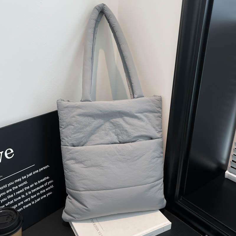 Trendy Cott Filled Shoulder Bag Simple Design Nyl Handle Bag for Daily Use Comfortable and Versatile Texture Storage Bags
Trendy Cott Filled Shoulder Bag Simple Design Nyl Handle Bag for Daily Use Comfortable and Versatile Texture Storage Bags