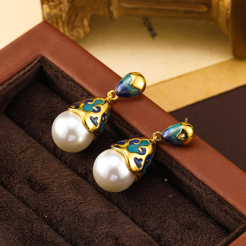 Высококачественные ретро эмалевые серьги с цирконами - Уникальный европейский и американский стиль
Высококачественные ретро эмалевые серьги с цирконами - Уникальный европейский и американский стиль