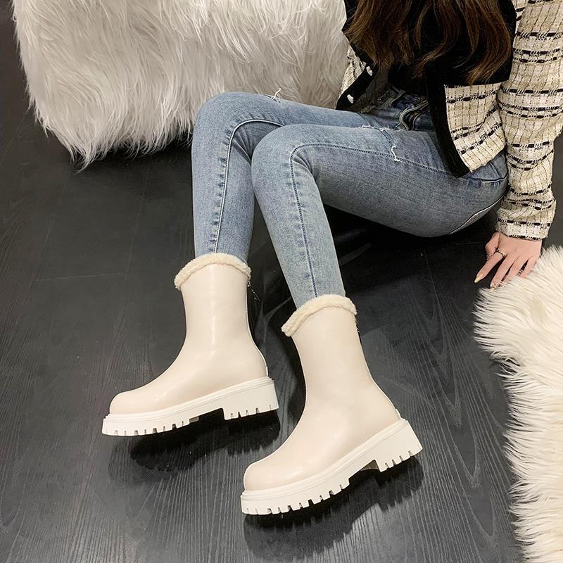 Cotton shoes large size short tube warm waterproof velvet short boots snow boots women s thick-soled Martin boots thin winter fashion 35
Cotton shoes large size short tube warm waterproof velvet short boots snow boots women s thick-soled Martin boots thin winter fashion 35