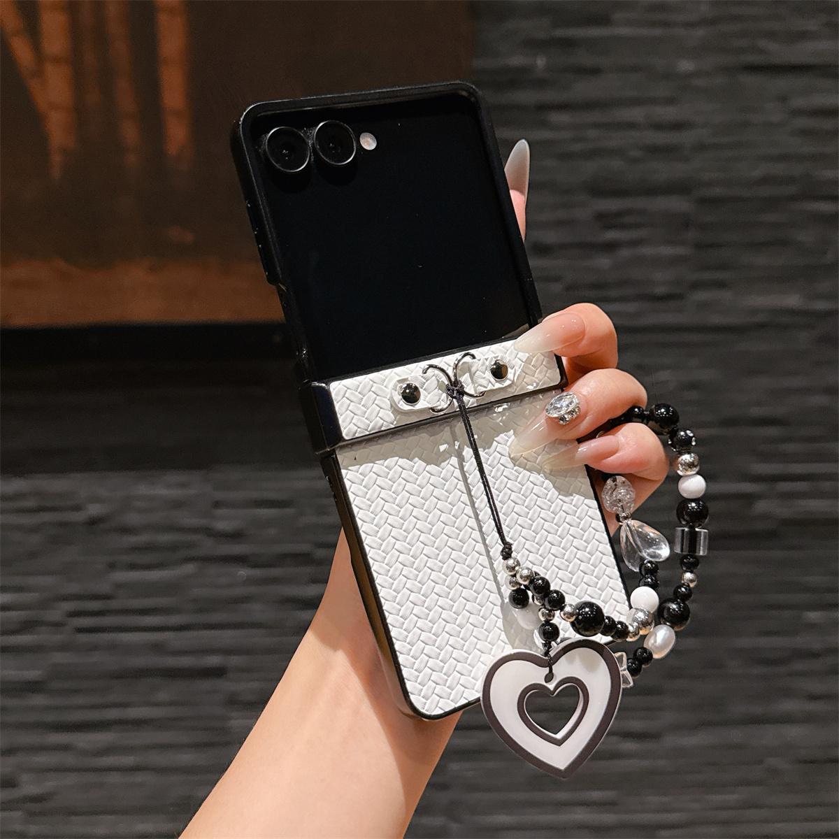 Bead Wrist Strap Leather Phone Case for Samsung Galaxy Z Flip 7 6 5 4 3 Flip7 FE Flip6 Flip5 Flip4 Hard Shell Shockproof Cover Galaxy Z Flip7
Bead Wrist Strap Leather Phone Case for Samsung Galaxy Z Flip 7 6 5 4 3 Flip7 FE Flip6 Flip5 Flip4 Hard Shell Shockproof Cover Galaxy Z Flip7