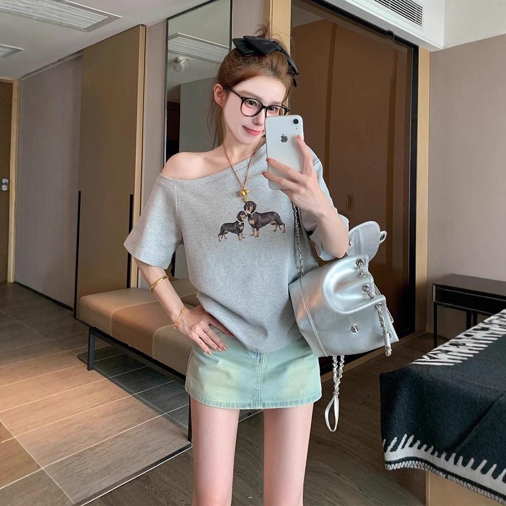 Women s 2025 Spring American Off-Shoulder Cotton T-Shirt - Loose Fit, Short-Sleeved, Casual Style XXL
Women s 2025 Spring American Off-Shoulder Cotton T-Shirt - Loose Fit, Short-Sleeved, Casual Style XXL