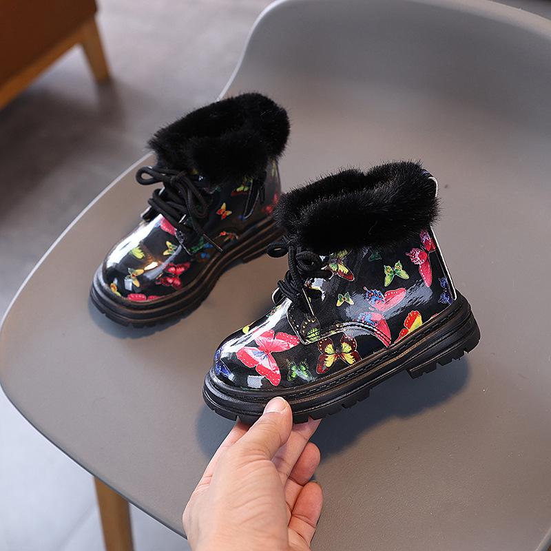 New Autumn/Winter Printed Girls Padded Martin Boots British short boots Children s patent leather cotton boots 21 чёрный
New Autumn/Winter Printed Girls Padded Martin Boots British short boots Children s patent leather cotton boots 21 чёрный