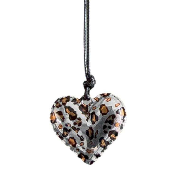 Fashionable Silver Long Chain Necklace Featuring Leopard Love Heart Pendant Jewelry Accessory for Women and Men
Fashionable Silver Long Chain Necklace Featuring Leopard Love Heart Pendant Jewelry Accessory for Women and Men