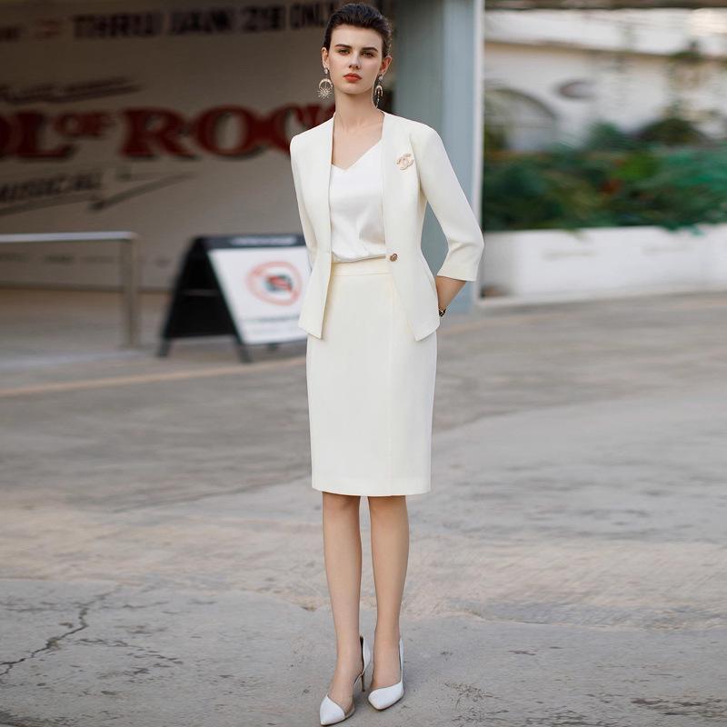 Spring & Autumn Collarless Women s Skirt Suit: Professional Temperament Style XL
Spring & Autumn Collarless Women s Skirt Suit: Professional Temperament Style XL