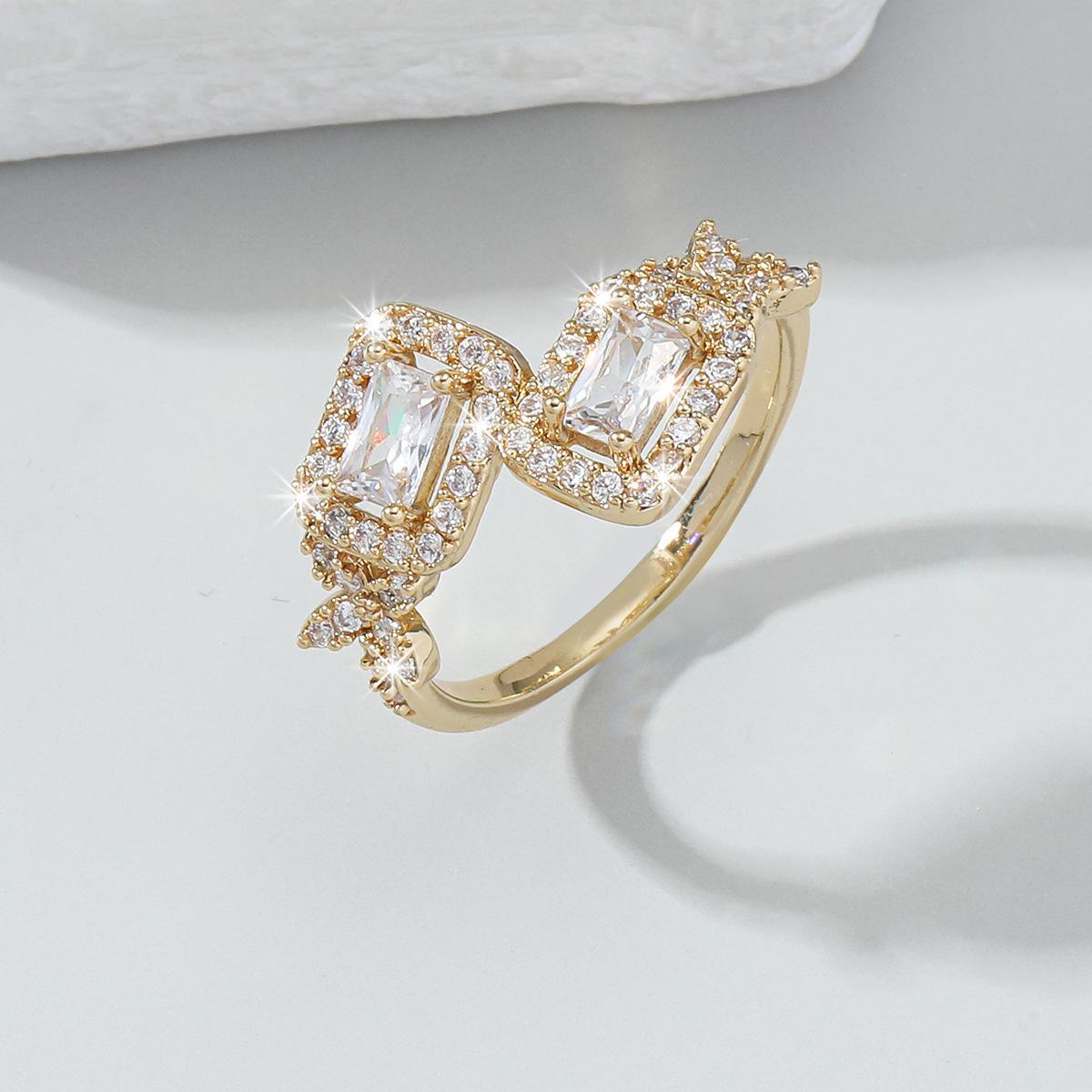 Кольцо GemChic для женщин Изысканное квадратное кольцо с каплями воды Женское регулируемое кольцо с вставкой из циркония Подарок на день рождения, Рождество - золотой
Кольцо GemChic для женщин Изысканное квадратное кольцо с каплями воды Женское регулируемое кольцо с вставкой из циркония Подарок на день рождения, Рождество - золотой