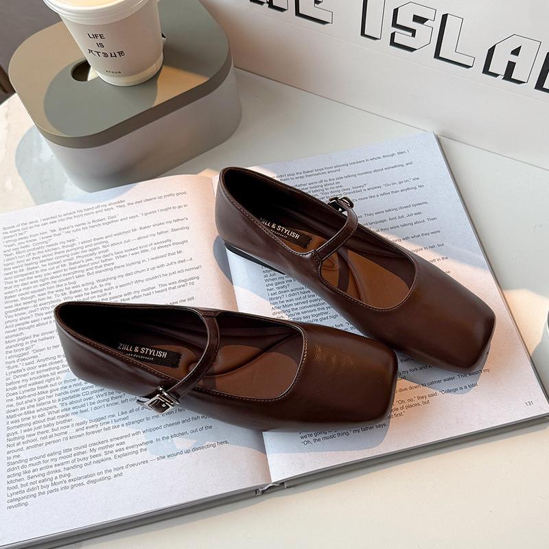 Retro square head shallow mouth single shoes gentle flat Mary Jane shoes fattened and widened large size women s shoes 45 коричневий
Retro square head shallow mouth single shoes gentle flat Mary Jane shoes fattened and widened large size women s shoes 45 коричневий