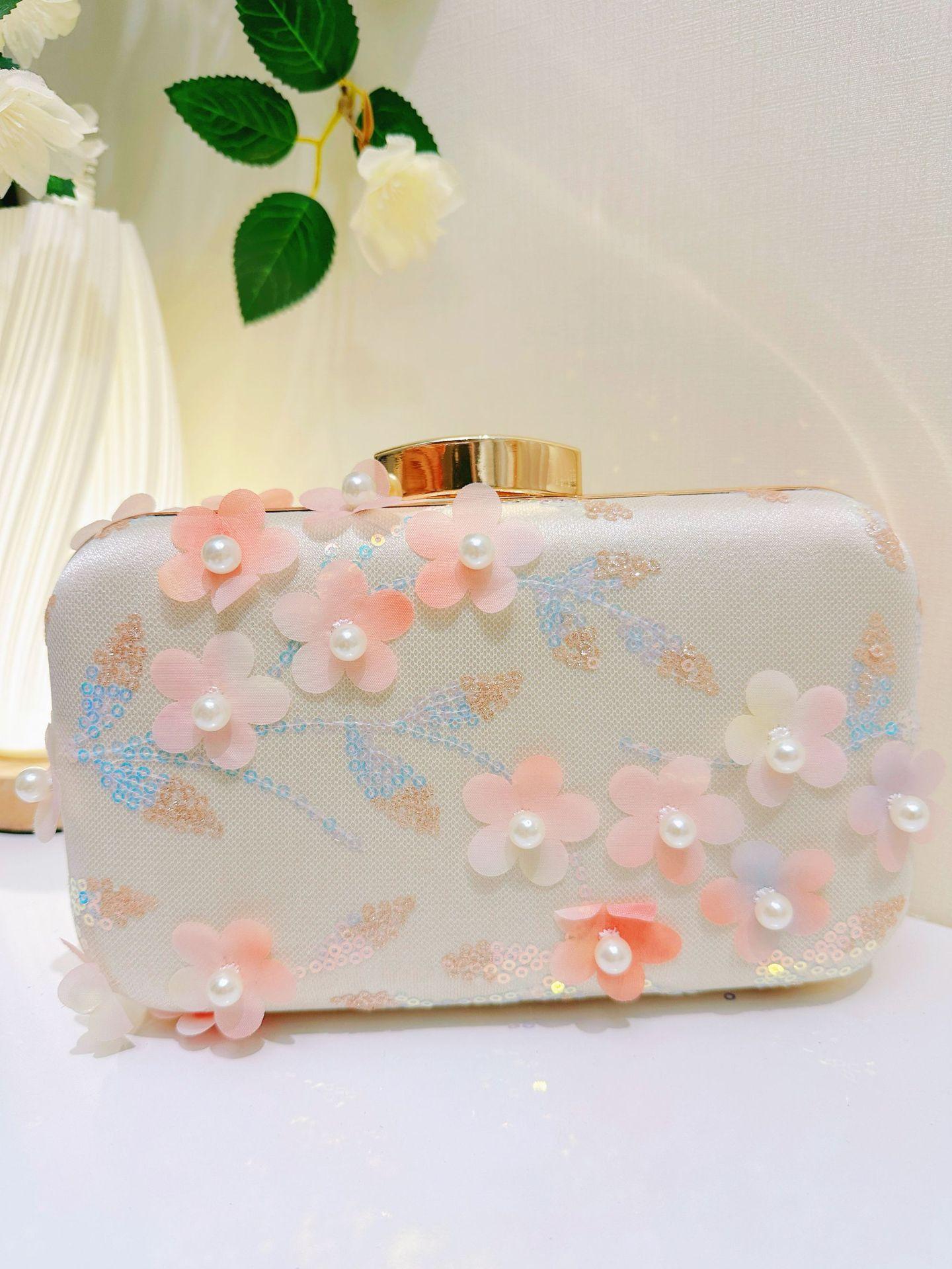 New irregular Chinese style sequins flower decoration small fresh girl sweet foreign style high value pearl абрикосовый
New irregular Chinese style sequins flower decoration small fresh girl sweet foreign style high value pearl абрикосовый