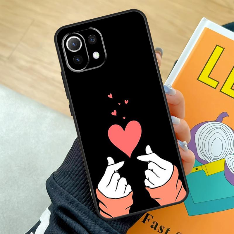 Love On The Finger Kpop Case For Xiaomi 15 Ultra 14 13T 14T 15T Pro 17 Pro Max POCO F8 F7 F5 F6 X3 X5 X6 X7 Pro Coque Xiaomi 15
Love On The Finger Kpop Case For Xiaomi 15 Ultra 14 13T 14T 15T Pro 17 Pro Max POCO F8 F7 F5 F6 X3 X5 X6 X7 Pro Coque Xiaomi 15