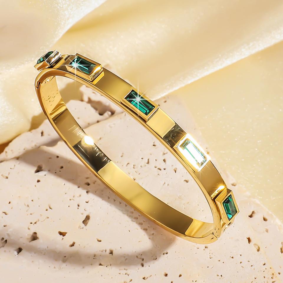 Yupsk 3Pcs Gold Color Stainless Steel Stacked Bangle Bracelets for Women Exquisite Inlaid Zircon Waterproof Party Jewelry
Yupsk 3Pcs Gold Color Stainless Steel Stacked Bangle Bracelets for Women Exquisite Inlaid Zircon Waterproof Party Jewelry