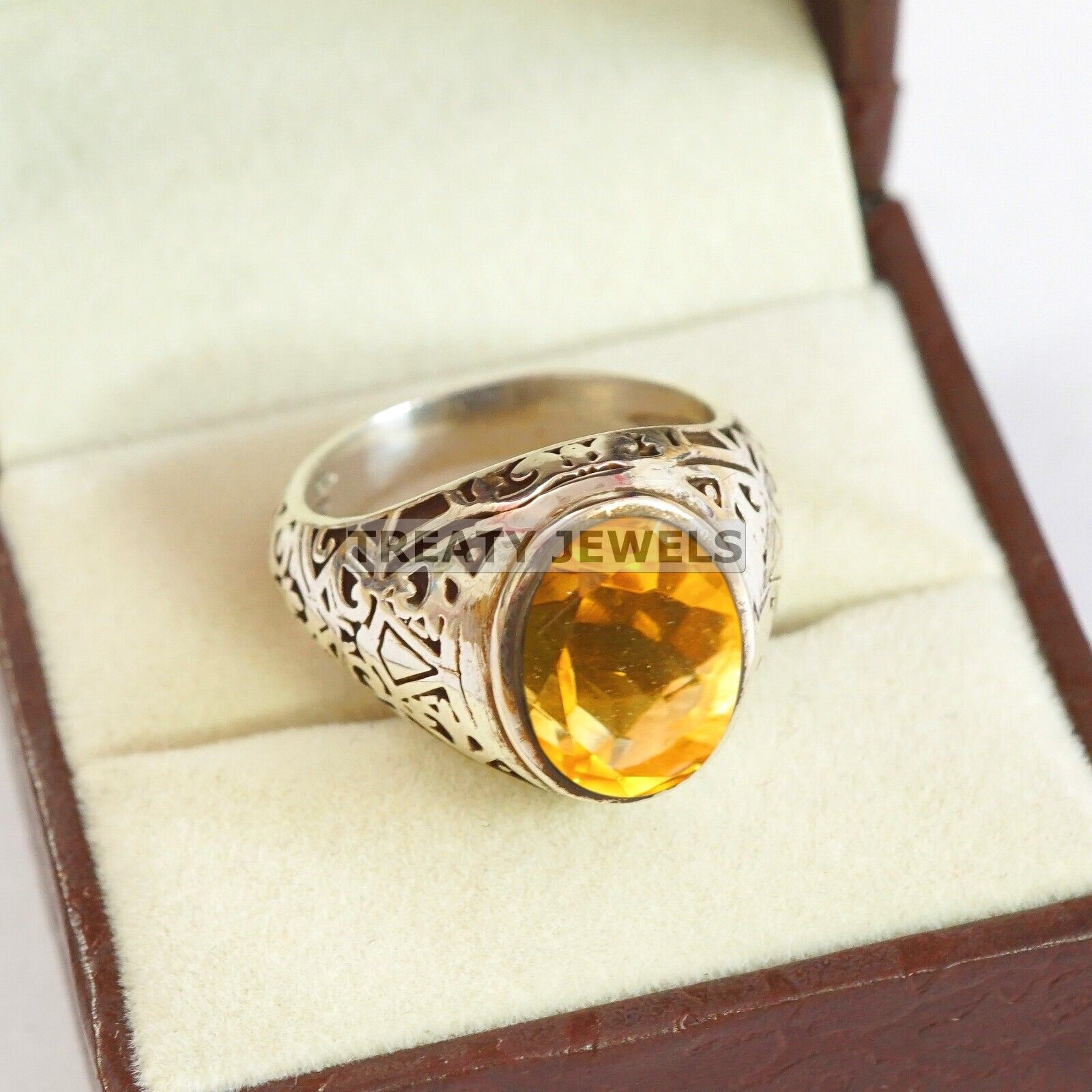 Citrine Oval Cut Gemstone With 925 Sterling Silver Ring For Men s #A935 JL375669171647 4-16 US срібний
Citrine Oval Cut Gemstone With 925 Sterling Silver Ring For Men s #A935 JL375669171647 4-16 US срібний