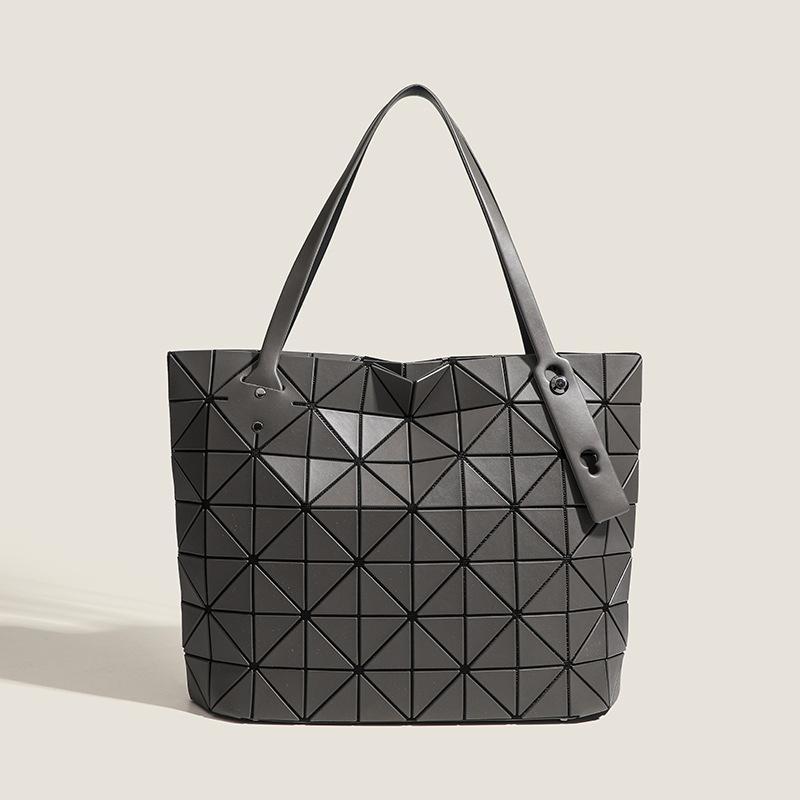 Японская геометрическая сумка-тоут с лоскутным шитьем, сумка через плечо, большая вместимость, оригинальная женская сумка, геометрическая ромбовидная сумка для通勤
Японская геометрическая сумка-тоут с лоскутным шитьем, сумка через плечо, большая вместимость, оригинальная женская сумка, геометрическая ромбовидная сумка для通勤