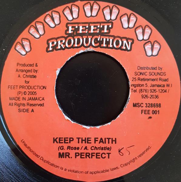 7inch Record PERFECT , NINE FEET - Keep the Faith / Making Up FEE001 Feet Production 2005 Jamaica Reggae, Ska & Dub Used
7inch Record PERFECT , NINE FEET - Keep the Faith / Making Up FEE001 Feet Production 2005 Jamaica Reggae, Ska & Dub Used