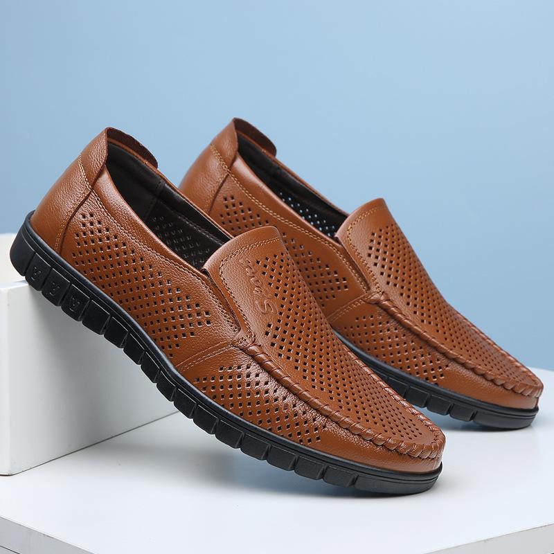 Summer men s leather sandals men s leather hollowed-out breathable casual hole shoes middle old dad shoes 44
Summer men s leather sandals men s leather hollowed-out breathable casual hole shoes middle old dad shoes 44