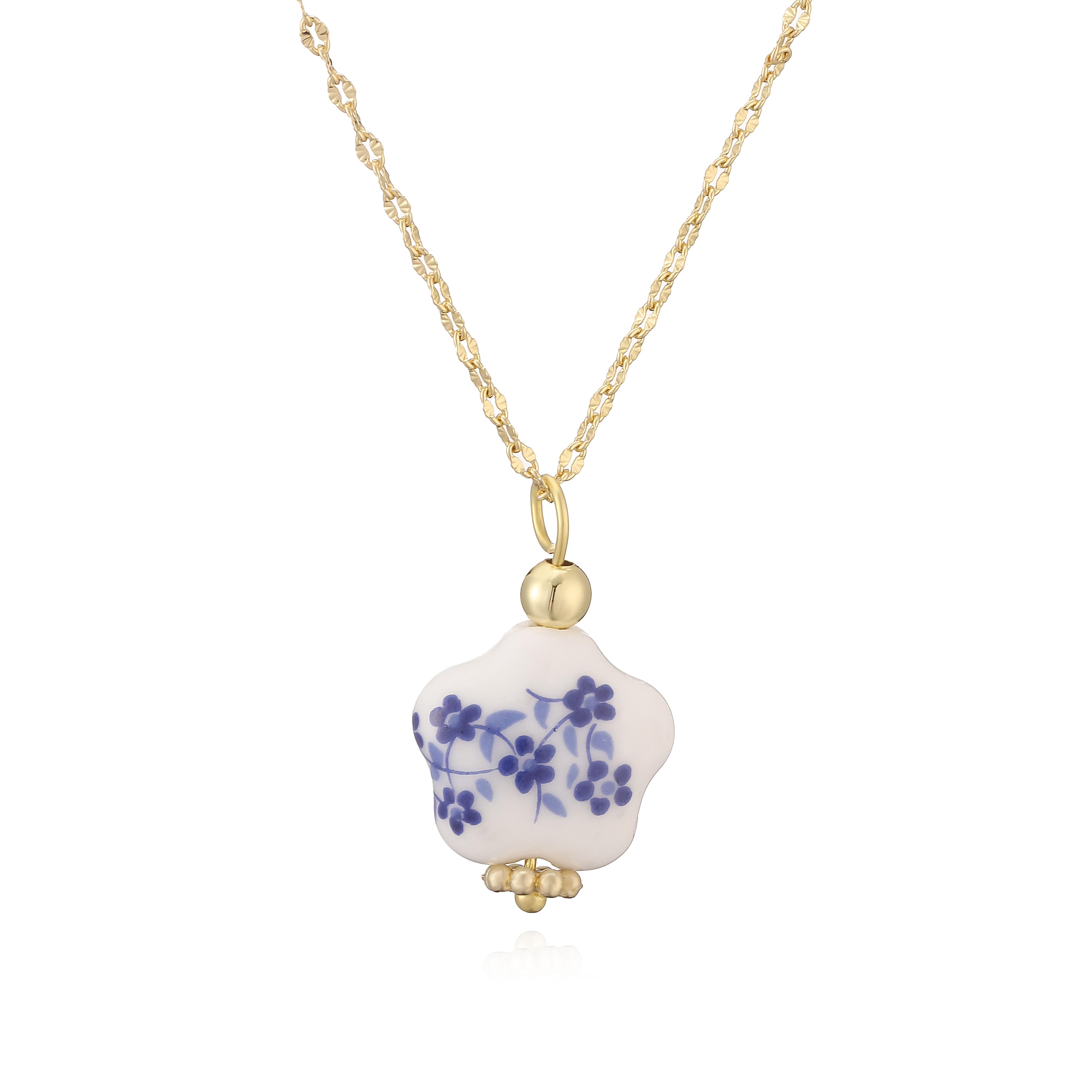 Blue Printed Heart-shaped Flower Ceramic Pendant Necklace Charming Ceramic Ornament Chinese Style Zircon Chain 45cm
Blue Printed Heart-shaped Flower Ceramic Pendant Necklace Charming Ceramic Ornament Chinese Style Zircon Chain 45cm