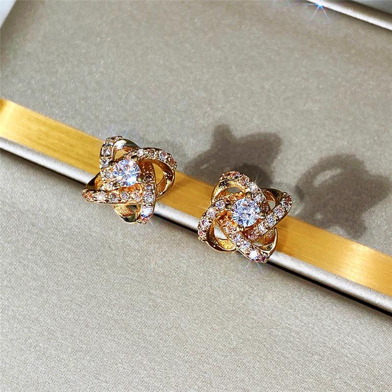 Korean Version of New Earrings with Simple Flower Micro Inlaid Zircon Sparkling Design, Small and Fresh Floral Women s Zircon
Korean Version of New Earrings with Simple Flower Micro Inlaid Zircon Sparkling Design, Small and Fresh Floral Women s Zircon