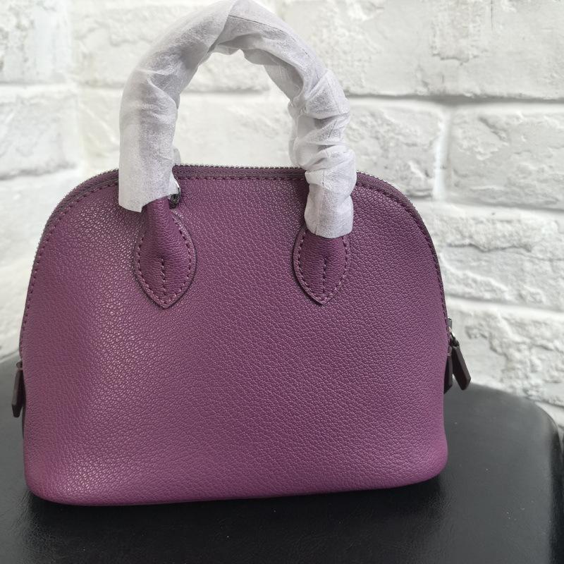 2026 New Genuine Leather Women s Bag Goat Pattern 18 Mini Shell Bowling Handheld Single Shoulder Diagonal Cross Small 18CM
2026 New Genuine Leather Women s Bag Goat Pattern 18 Mini Shell Bowling Handheld Single Shoulder Diagonal Cross Small 18CM
