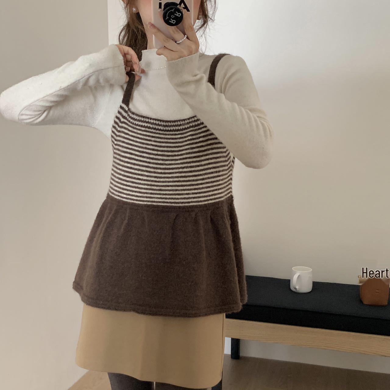 Women s 2025 Autumn Korean Striped Knitted Mini Skirt with Layered Camisole One Size кавовий
Women s 2025 Autumn Korean Striped Knitted Mini Skirt with Layered Camisole One Size кавовий