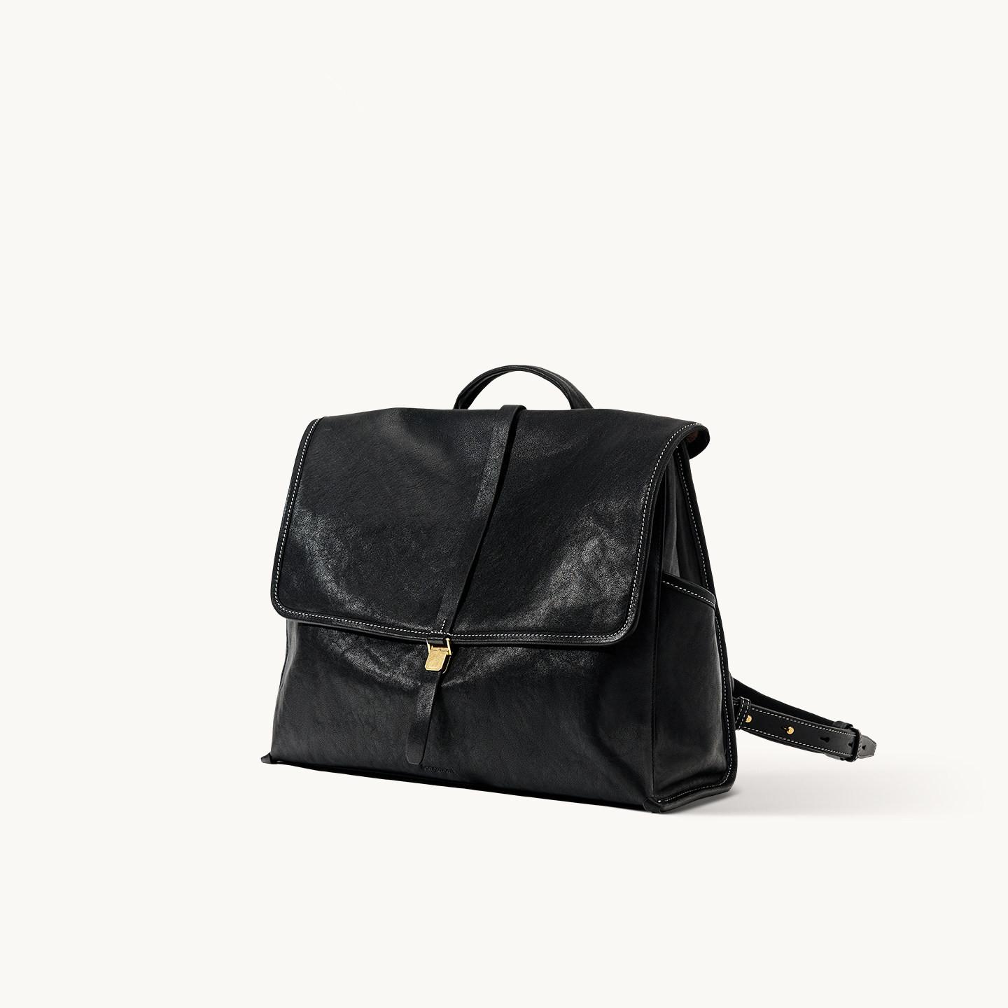 New Vegetable Tanned Simple Walking Backpack for Women, Large Capacity Commuting Backpack for Men, High-end and Lightweight 33*14*29
New Vegetable Tanned Simple Walking Backpack for Women, Large Capacity Commuting Backpack for Men, High-end and Lightweight 33*14*29