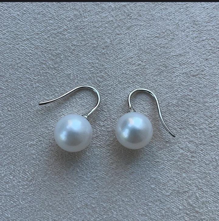 Срібні сережки-пусети з перлами S925: 2024 Дизайн нішевого класу хай-енд, популярний серед інтернет-знаменитостей 8MM Pearl
Срібні сережки-пусети з перлами S925: 2024 Дизайн нішевого класу хай-енд, популярний серед інтернет-знаменитостей 8MM Pearl