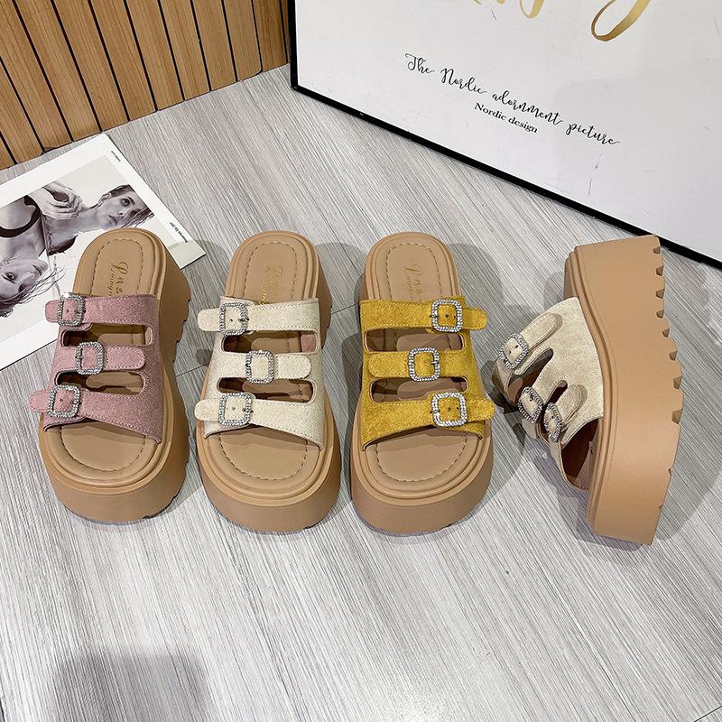 Thick-bottomed versatile outer wear cool slippers women s 2025 summer new pink cute slippers beach cool slippers 35 бежевый
Thick-bottomed versatile outer wear cool slippers women s 2025 summer new pink cute slippers beach cool slippers 35 бежевый
