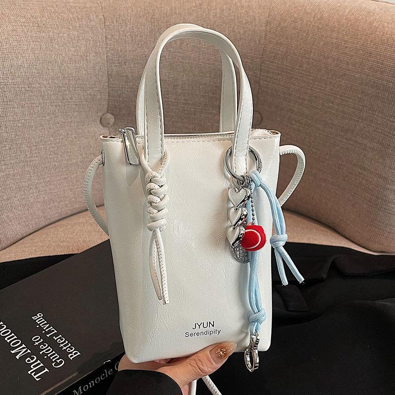 Casual Simple and Fashionable Mobile Phone Bag High-end Commuter Crossbody Bag for Women срібний
Casual Simple and Fashionable Mobile Phone Bag High-end Commuter Crossbody Bag for Women срібний