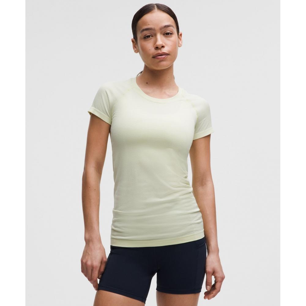 Lululemon Рубашка с коротким рукавом Swiftly Tech 2.0, длина до бедер, разбавленная стирка, желтый цвет Elfin 8
Lululemon Рубашка с коротким рукавом Swiftly Tech 2.0, длина до бедер, разбавленная стирка, желтый цвет Elfin 8