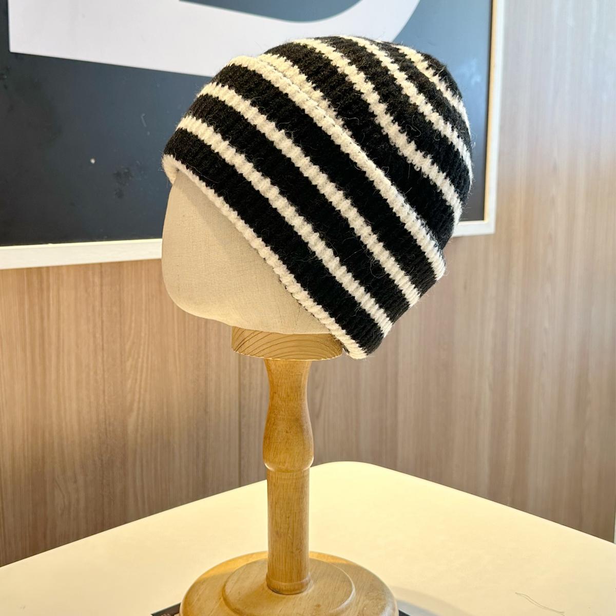 Полосатая шерстяная шапка в тон, женская модная, милая, защита ушей, мягкая, универсальная, парная, холодная шапка, модный мужской бренд elastic (54-59cm)
Полосатая шерстяная шапка в тон, женская модная, милая, защита ушей, мягкая, универсальная, парная, холодная шапка, модный мужской бренд elastic (54-59cm)