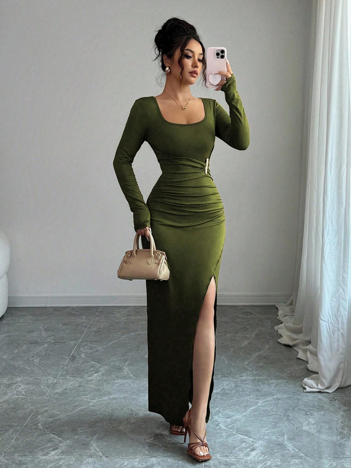 European and American spring new U-neck solid color slim-fitting and thin knitted long-sleeved split-ended dress XXL армія зелений колір
European and American spring new U-neck solid color slim-fitting and thin knitted long-sleeved split-ended dress XXL армія зелений колір