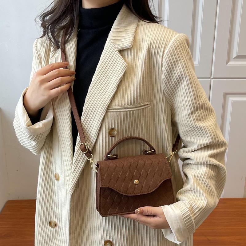 Trendy Women S Minimalist Portable Minimalist Casual Small Square Bag рожевий червоний колір
Trendy Women S Minimalist Portable Minimalist Casual Small Square Bag рожевий червоний колір