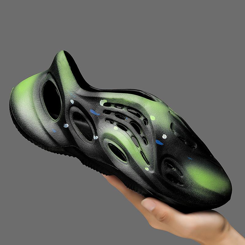Coconut hole shoes summer Kanye driving sandals men s wear graffiti stepping on shit shoes beach shoes men s hole shoes 39
Coconut hole shoes summer Kanye driving sandals men s wear graffiti stepping on shit shoes beach shoes men s hole shoes 39