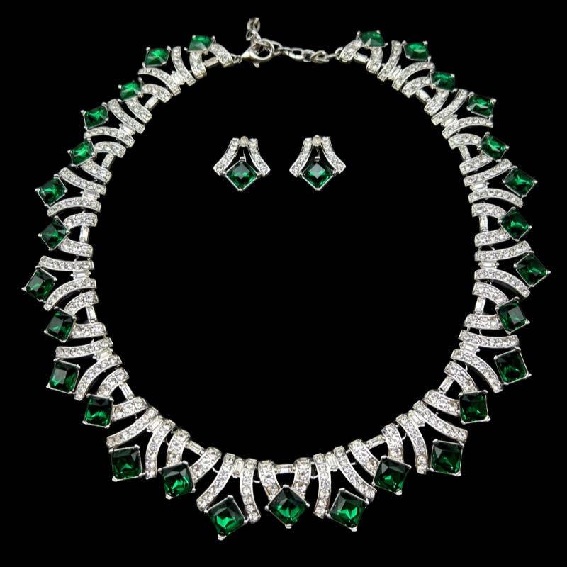 Vintage Court Style Exquisite Luxury K9 Full Inlaid Heavy Industry Set Necklace Earrings
Vintage Court Style Exquisite Luxury K9 Full Inlaid Heavy Industry Set Necklace Earrings