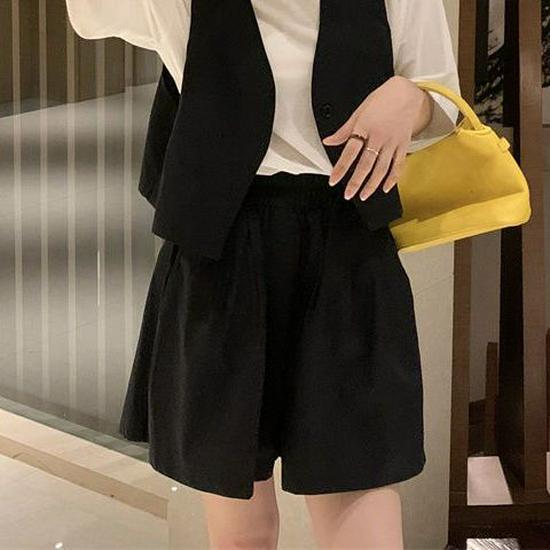 Trendy Retro Vest and Shorts Two-Piece Set - Lightweight and Stylish S (80-95 Jin)
Trendy Retro Vest and Shorts Two-Piece Set - Lightweight and Stylish S (80-95 Jin)