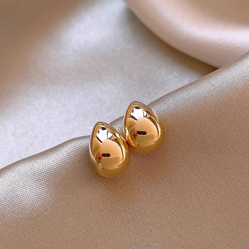 Round Shiny Metal Hoop Earrings Lightweight Small Size Smooth Surface Polished Finish Simple Design Everyday Wear Jewelry One Size золотий
Round Shiny Metal Hoop Earrings Lightweight Small Size Smooth Surface Polished Finish Simple Design Everyday Wear Jewelry One Size золотий