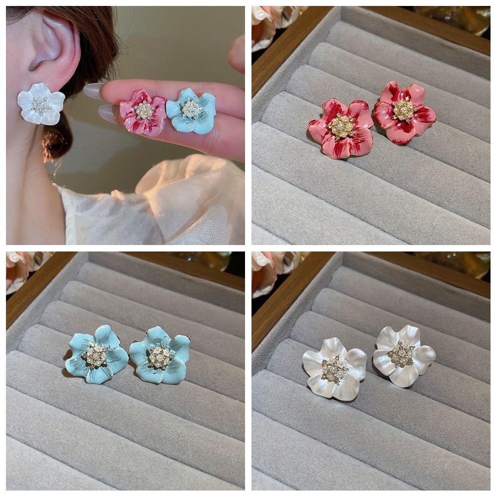 Sweet Flower Pearl Earrings Cute Korean Style Earrings Luxury Oil Drop Flower Ear Stud Jewelry синій
Sweet Flower Pearl Earrings Cute Korean Style Earrings Luxury Oil Drop Flower Ear Stud Jewelry синій