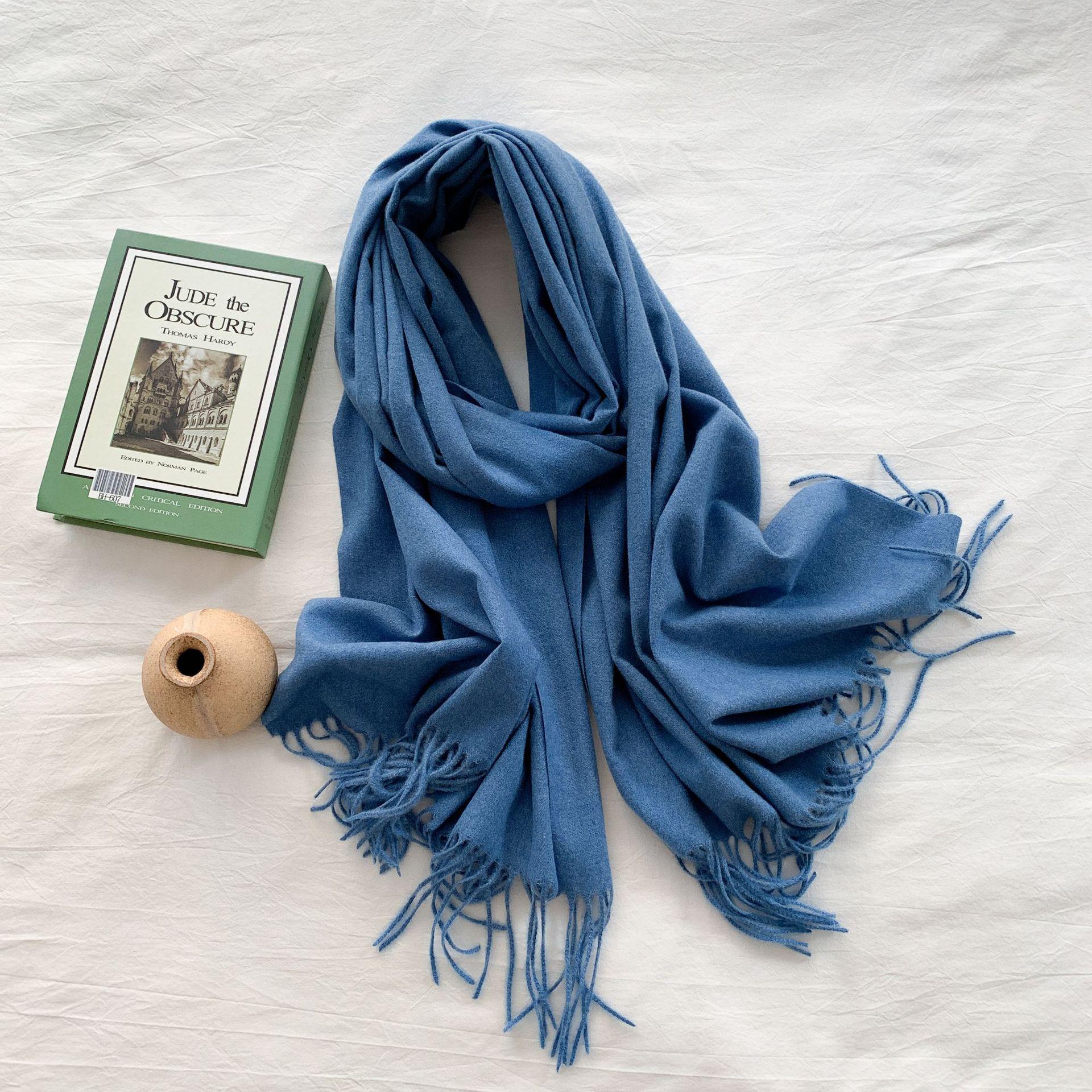 Цукерковий шарф із імітацією кашеміру. Жіноча зимова однотонна тепла шаль. Весняно-осінній японський простий шарф. Above 175cm джинсовий синього кольору
Цукерковий шарф із імітацією кашеміру. Жіноча зимова однотонна тепла шаль. Весняно-осінній японський простий шарф. Above 175cm джинсовий синього кольору