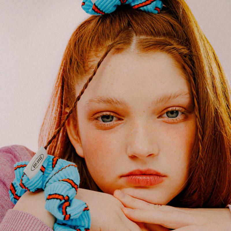 меллотори полосатая вязаная резинка-скранчи (голубое небо) Sky Blue
меллотори полосатая вязаная резинка-скранчи (голубое небо) Sky Blue