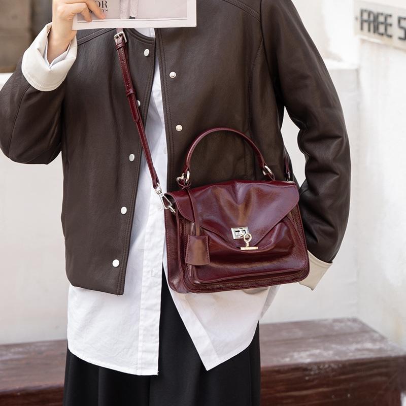 Весенне-летний модный портфель в британском стиле, повседневная сумка через плечо большой вместимости One Size красный
Весенне-летний модный портфель в британском стиле, повседневная сумка через плечо большой вместимости One Size красный