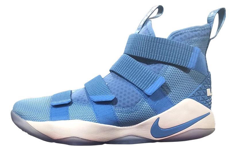 Nike Lebron Soldier 11 Sneakers Coast Blue 943155-408 46
Nike Lebron Soldier 11 Sneakers Coast Blue 943155-408 46