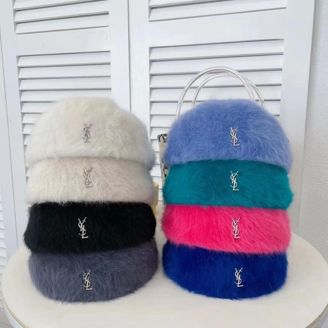 Rabbit fur wearing forward hat female autumn and winter versatile plush beret big head circumference showing face small white hat tide Adult (55-58cm) темно-сірий колір
Rabbit fur wearing forward hat female autumn and winter versatile plush beret big head circumference showing face small white hat tide Adult (55-58cm) темно-сірий колір