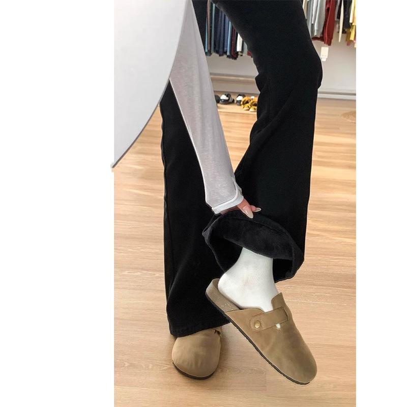 Black Fleece-Lined Stretchy Bootcut Jeans for Plus Size Women - Slimming and Comfortable for Autumn/Winter L
Black Fleece-Lined Stretchy Bootcut Jeans for Plus Size Women - Slimming and Comfortable for Autumn/Winter L