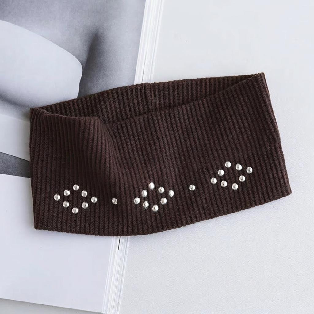 Y2K Knitted Wide Rivet Headband High Elasticity Sweat Absorbent Hair Band for Yoga Fitness Sports Fashion Punk Hair Accessories коричневий
Y2K Knitted Wide Rivet Headband High Elasticity Sweat Absorbent Hair Band for Yoga Fitness Sports Fashion Punk Hair Accessories коричневий