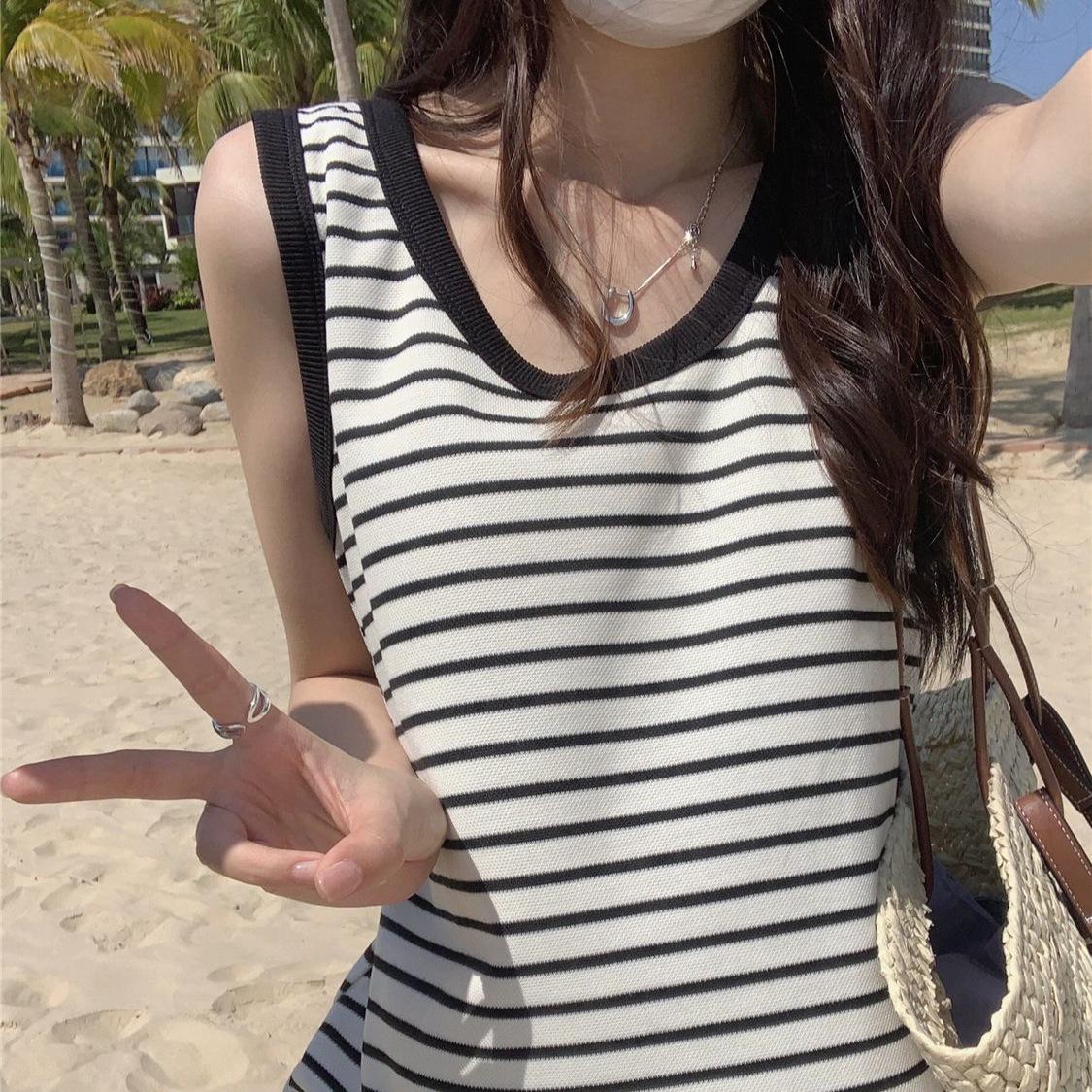 Women s Summer Striped Spaghetti Strap Maternity Tank Dress - Casual Layering Long Dress Extra Large
Women s Summer Striped Spaghetti Strap Maternity Tank Dress - Casual Layering Long Dress Extra Large