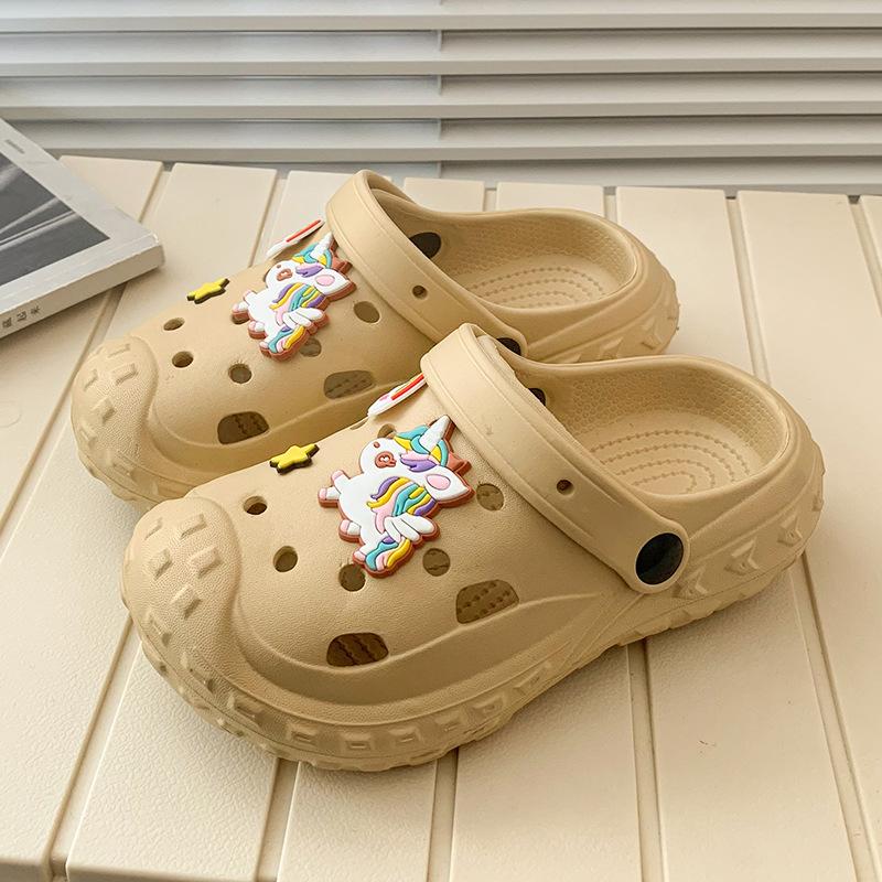 Boys cartoon sandals 2024 summer new children baotou beach parent-child solid color hole shoes boys 26-27 (inner length 18CM)
Boys cartoon sandals 2024 summer new children baotou beach parent-child solid color hole shoes boys 26-27 (inner length 18CM)