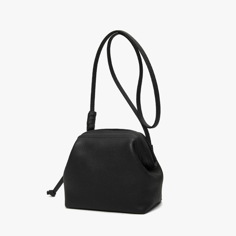 Ледачий стиль, модний і мінімалістичний хмарний верхній шар, коров’яча шкіра, нова сумка в корейському стилі, маленька шкіряна сумка через плече на одне плече чорний
Ледачий стиль, модний і мінімалістичний хмарний верхній шар, коров’яча шкіра, нова сумка в корейському стилі, маленька шкіряна сумка через плече на одне плече чорний